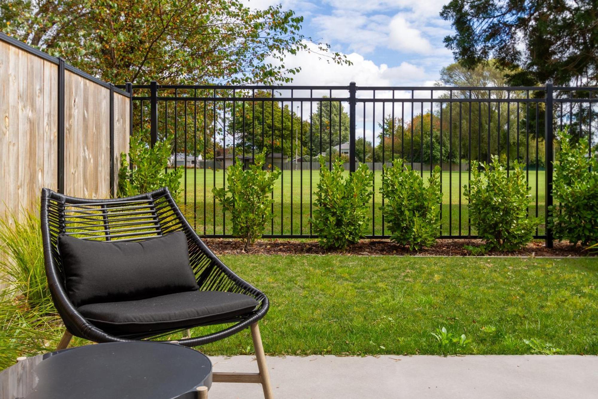 Escape At The Park: 1 Bed 1 Bath W/Carpark Apartman Christchurch Kültér fotó
